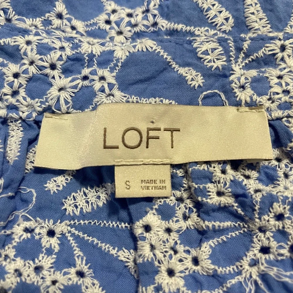 LOFT  Eyelet Puff Sleeve Top Blue White Square Neck Shirt Cottage Coquette Small